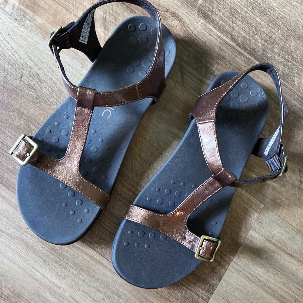 Vionic Adriane Strappy Sandals in Bronze